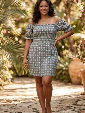 LOFT Gray & White Patterned Smocked Off-The-Shoulder Dress Size L
